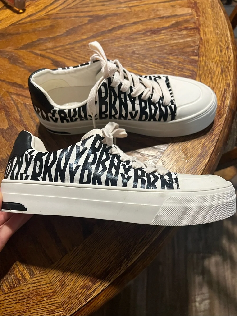 DKNY Black and White Low Top Sneakers like new